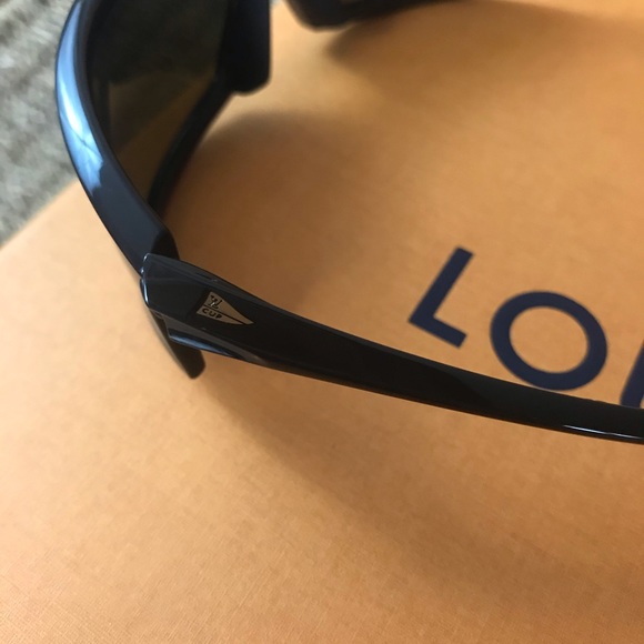 Louis Vuitton 2000 Cup Limited Edition sunglasses - Picture 9 of 9